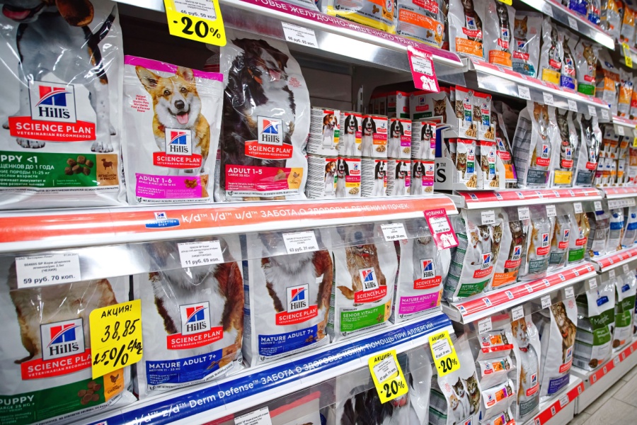 Hill’s pet food on store shelves